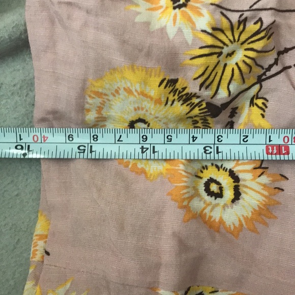 Madewell linen-blended duffle-cuff wrap dress in Dutch dandelion - Picture 6 of 11